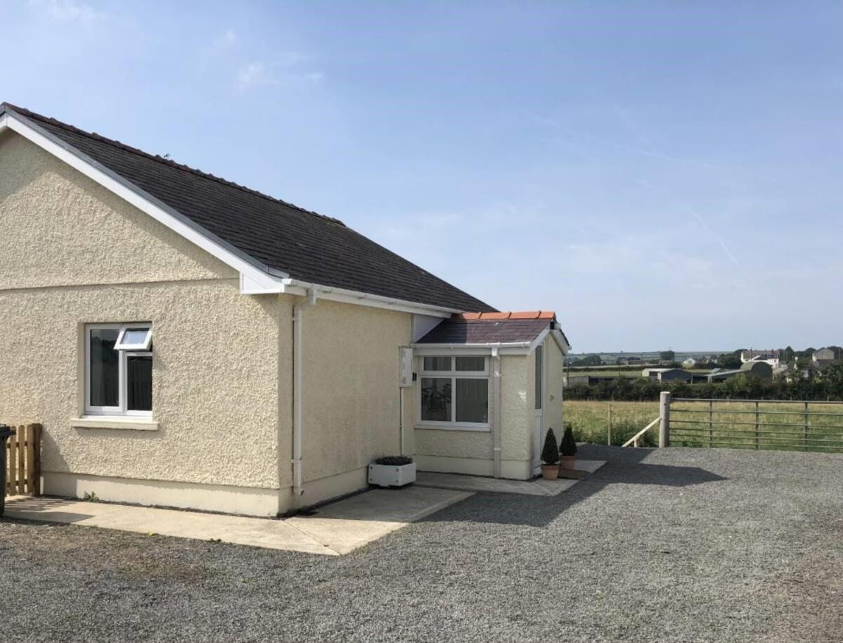 The Annexe - Spacious 2 Bedroom Detached Cottage カーディガン エクステリア 写真
